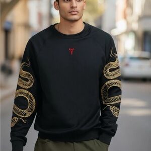 🏀 Kobe “Year of Mamba” Crewneck Therma-FIT Basketball Sweatshirt Size Large